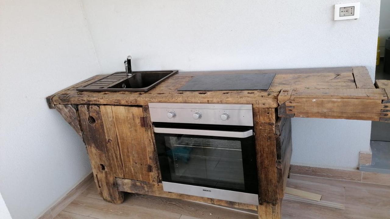 Appartamento Spotorno Con Ampio Terrazzo Attrezzato Anche Con Angolo Cottura Exterior foto