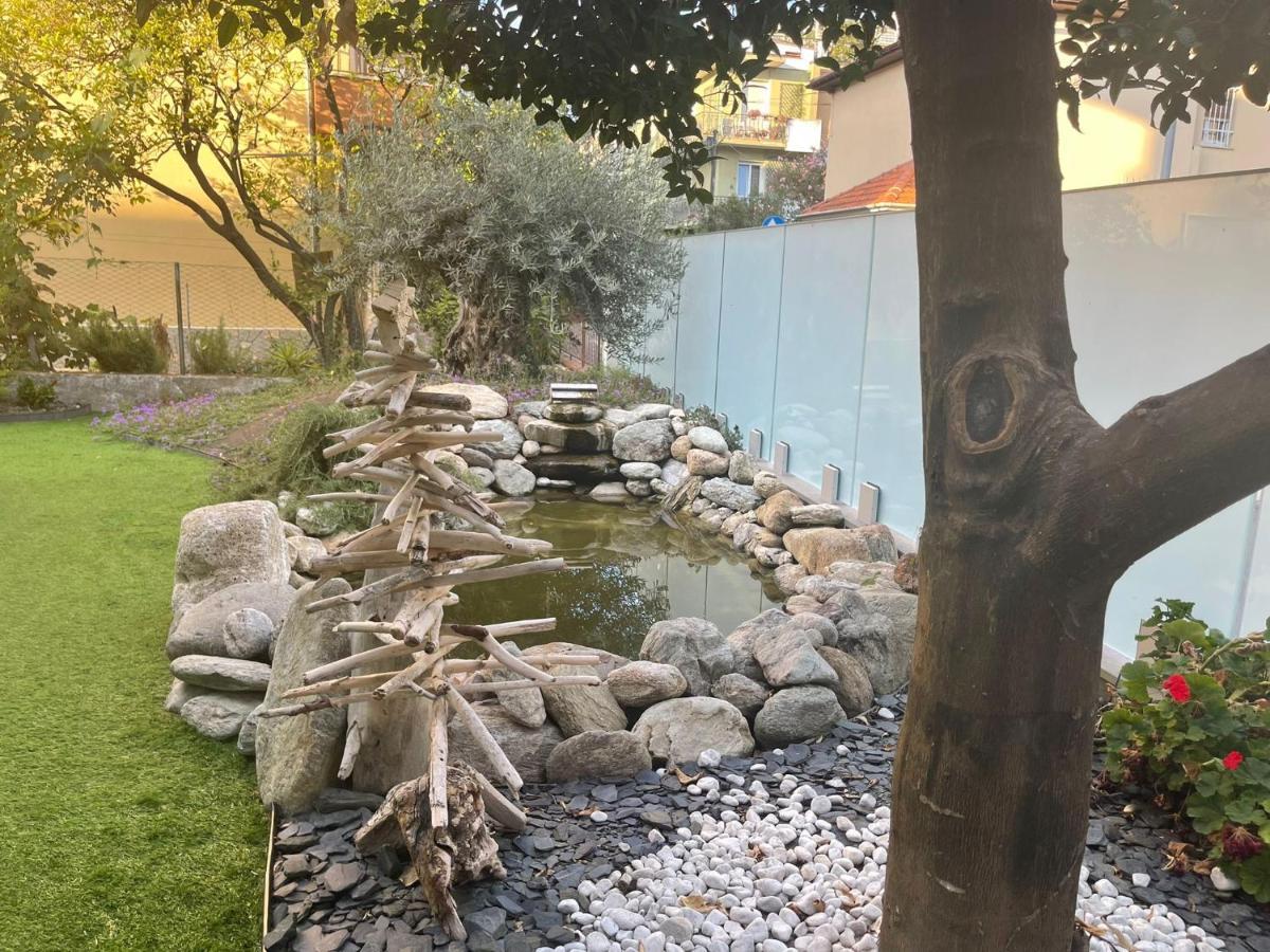 Appartamento Spotorno Con Ampio Terrazzo Attrezzato Anche Con Angolo Cottura Exterior foto